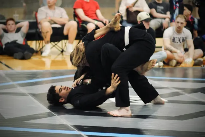 Live rolling at Ethos BJJ